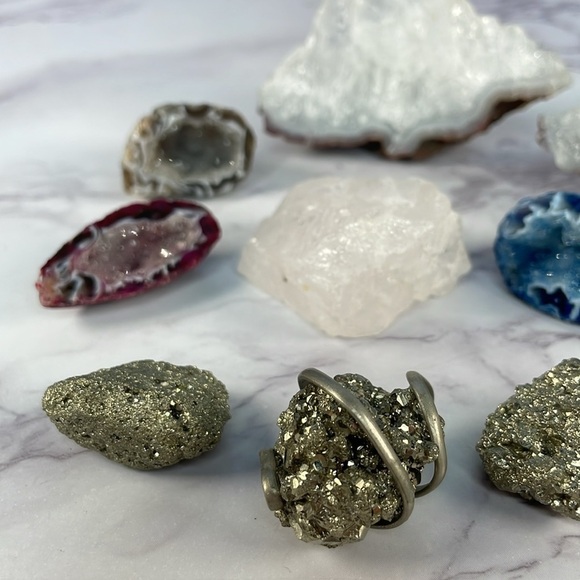 Quartz Pyrite Geode Seashell Stones Collection - Picture 4 of 8
